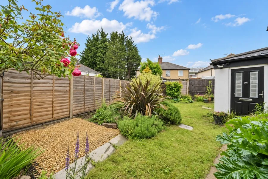 Boundary Road, Woking, GU21, photo 14