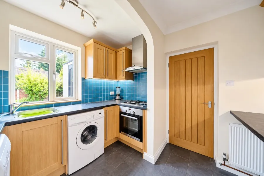Boundary Road, Woking, GU21, photo 6