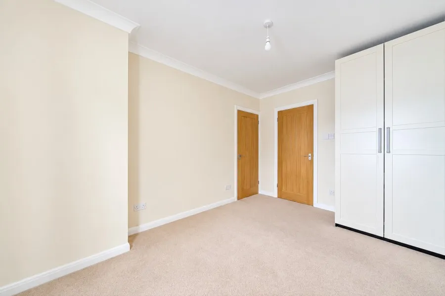 Boundary Road, Woking, GU21, photo 9