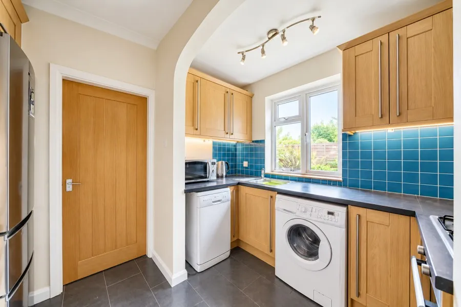 Boundary Road, Woking, GU21, photo 5