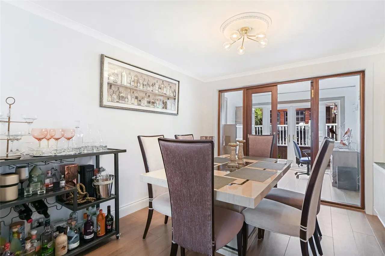 Lady Ann Grove, Tillicoultry, Clackmannanshire, FK13, photo 5