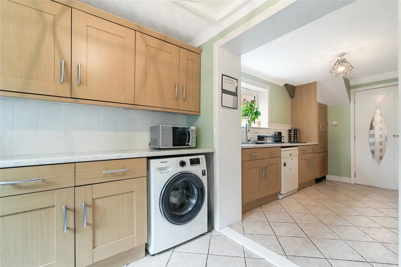 Lady Ann Grove, Tillicoultry, Clackmannanshire, FK13, photo 7