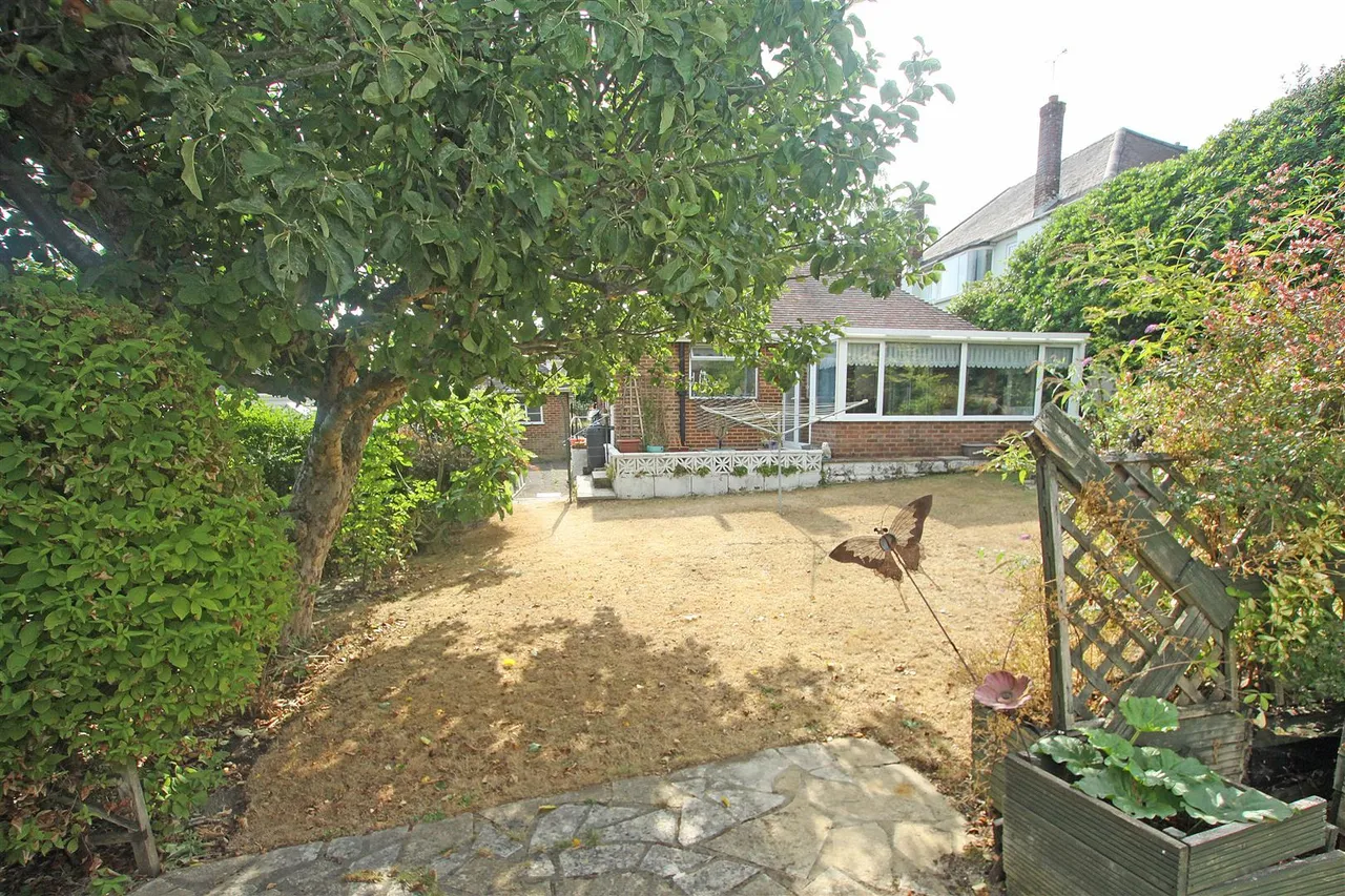 Burnham Drive, Bournemouth, BH8, photo 15
