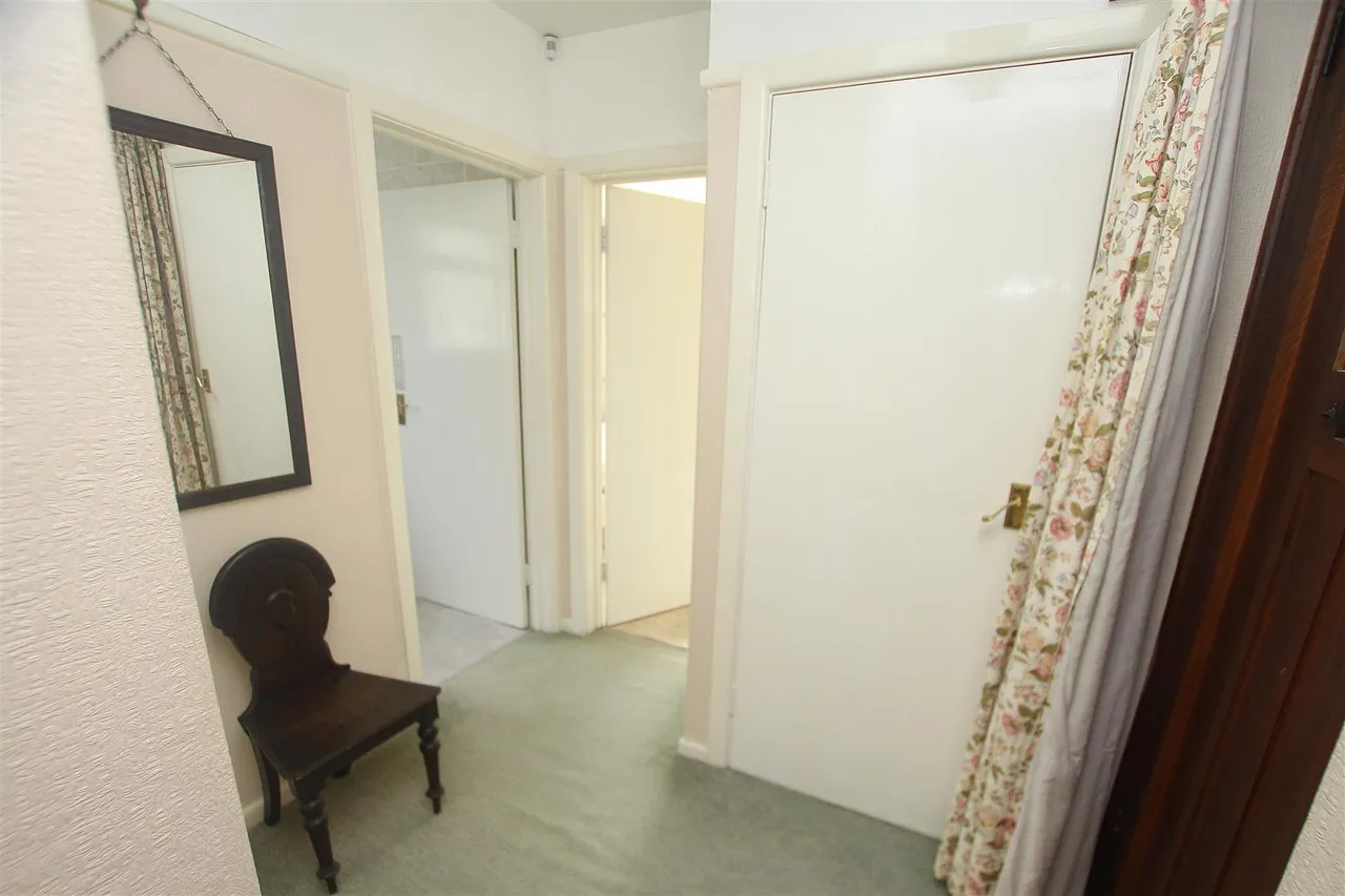 Burnham Drive, Bournemouth, BH8, photo 12