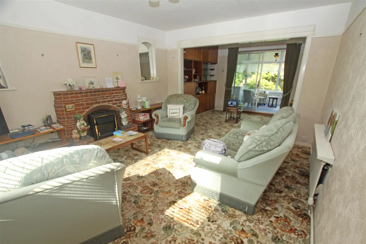 Burnham Drive, Bournemouth, BH8, photo 2