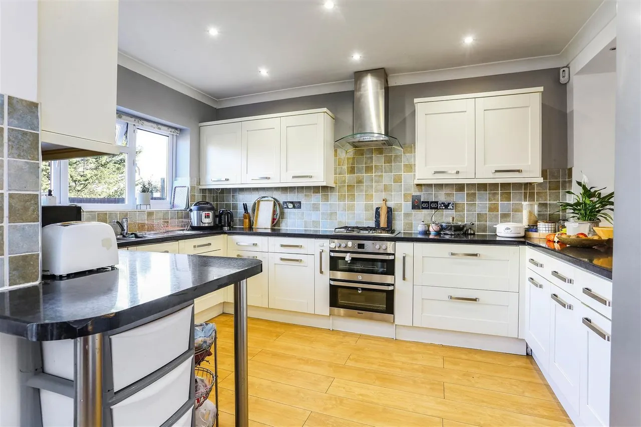 Malden Road, Cheam, SM3, photo 8