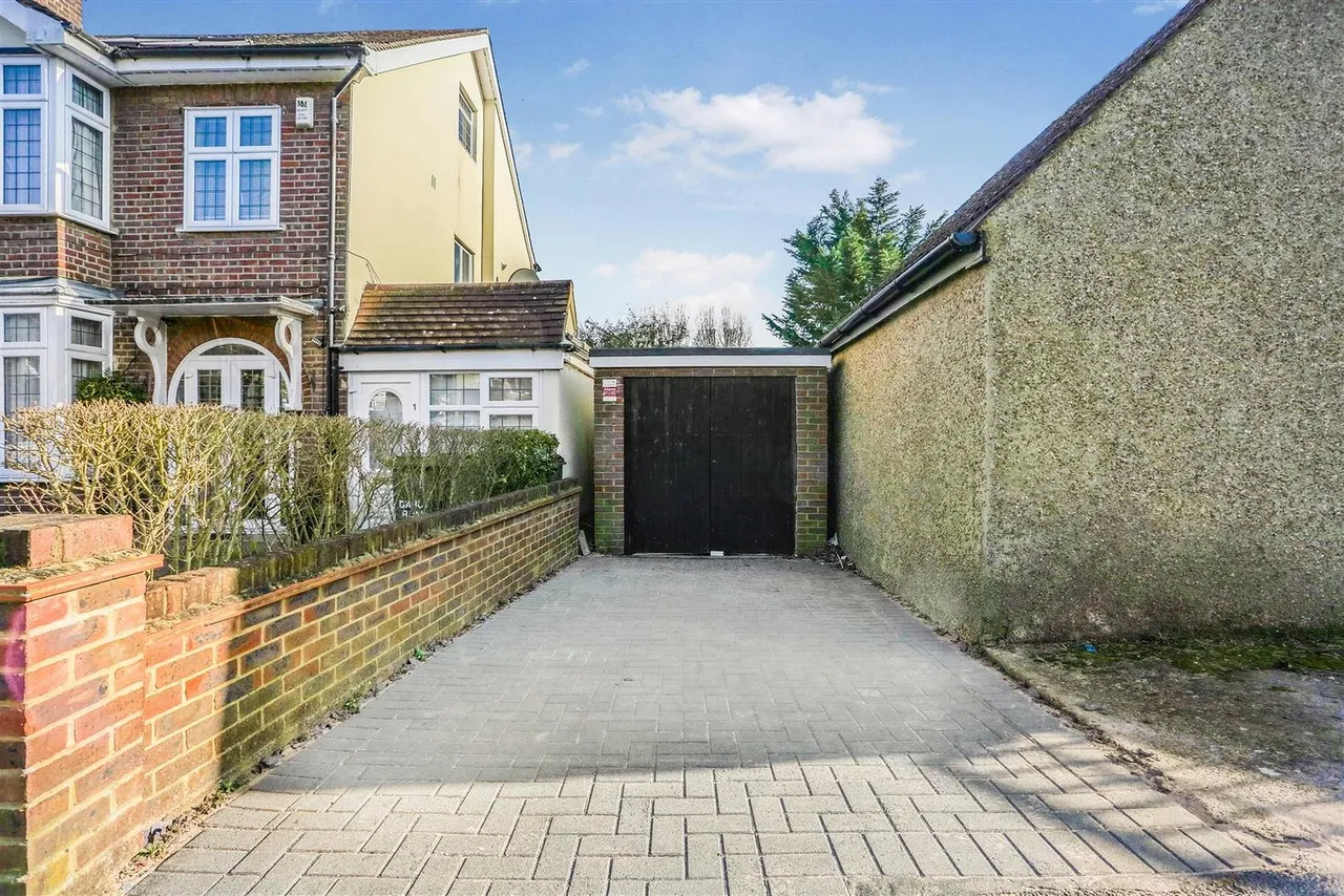 Malden Road, Cheam, SM3, photo 22