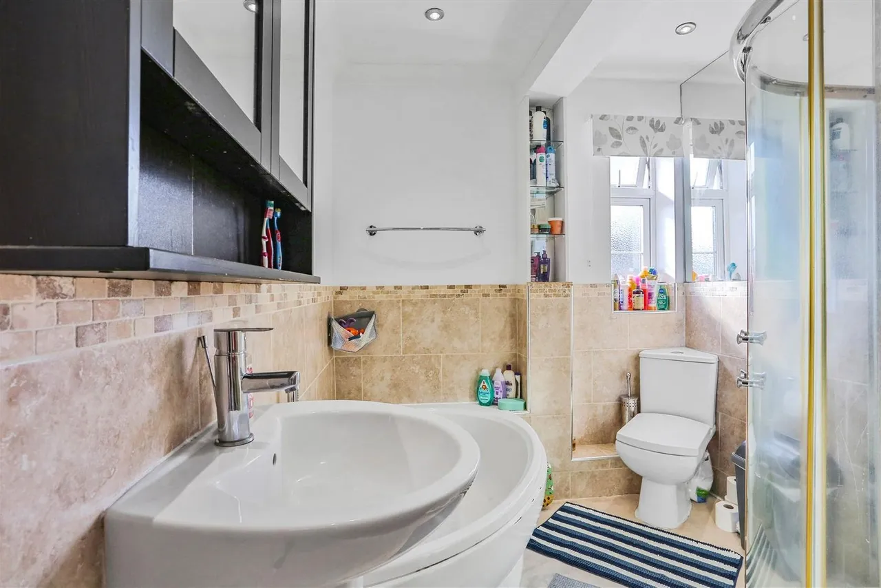 Malden Road, Cheam, SM3, photo 19
