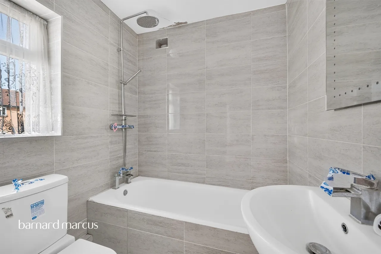 Ebbisham Road, Epsom, KT18, photo 10