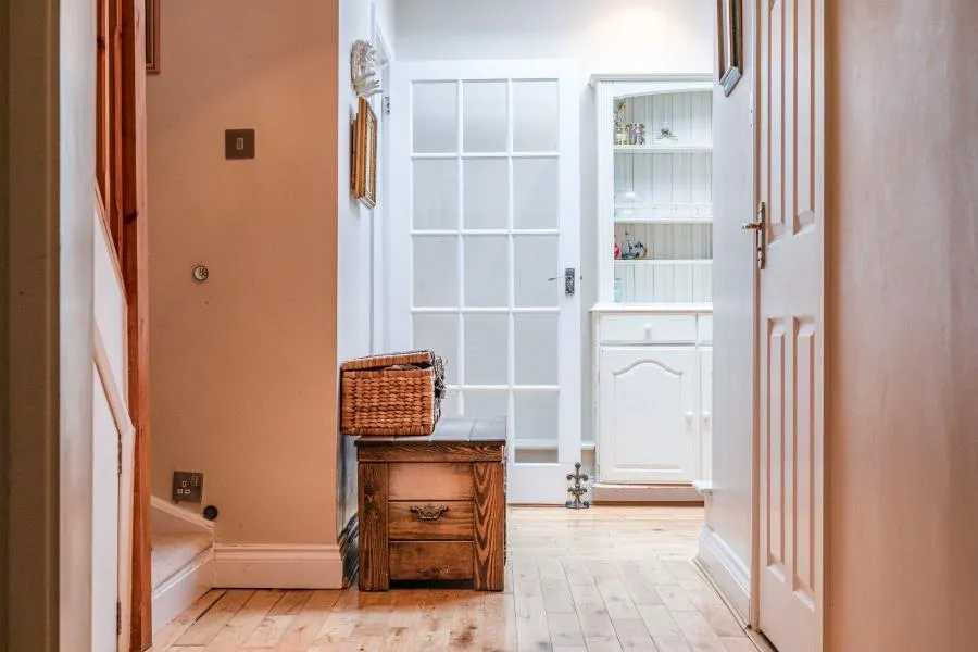 Dartnell Avenue, West Byfleet, KT14, photo 6