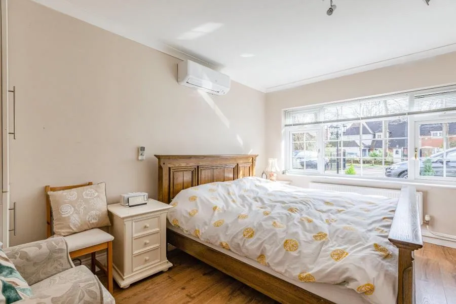 Dartnell Avenue, West Byfleet, KT14, photo 20