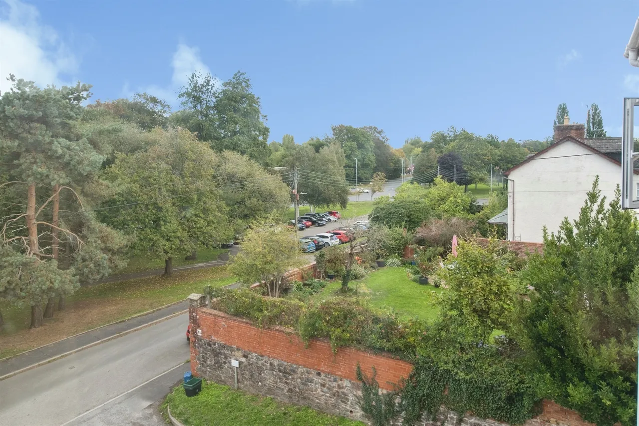 Old Road, Tiverton, EX16, photo 5