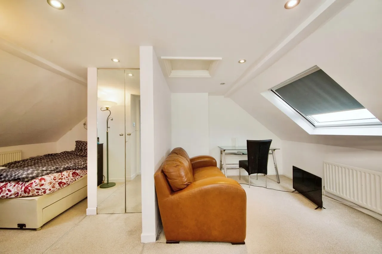 St. Georges Road, London, NW11, photo 11