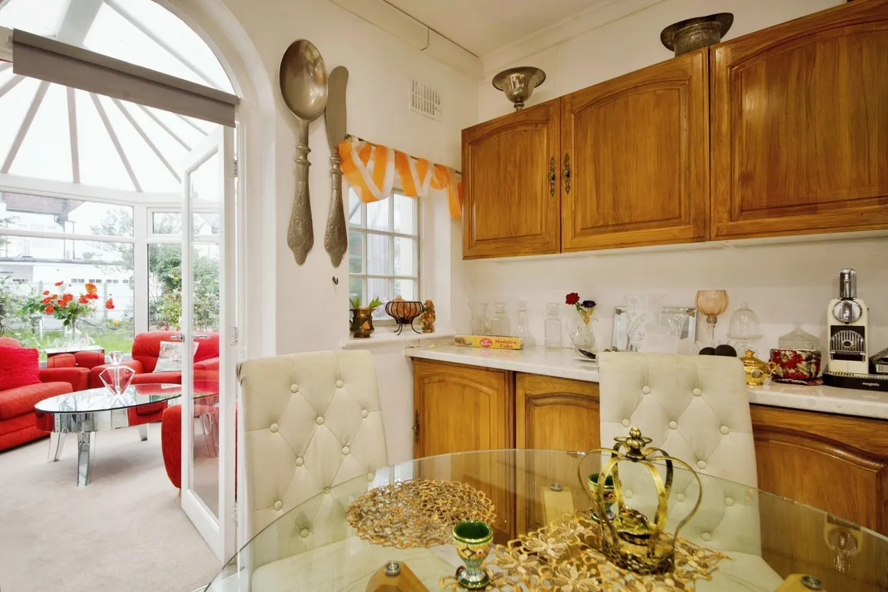 St. Georges Road, London, NW11, photo 3