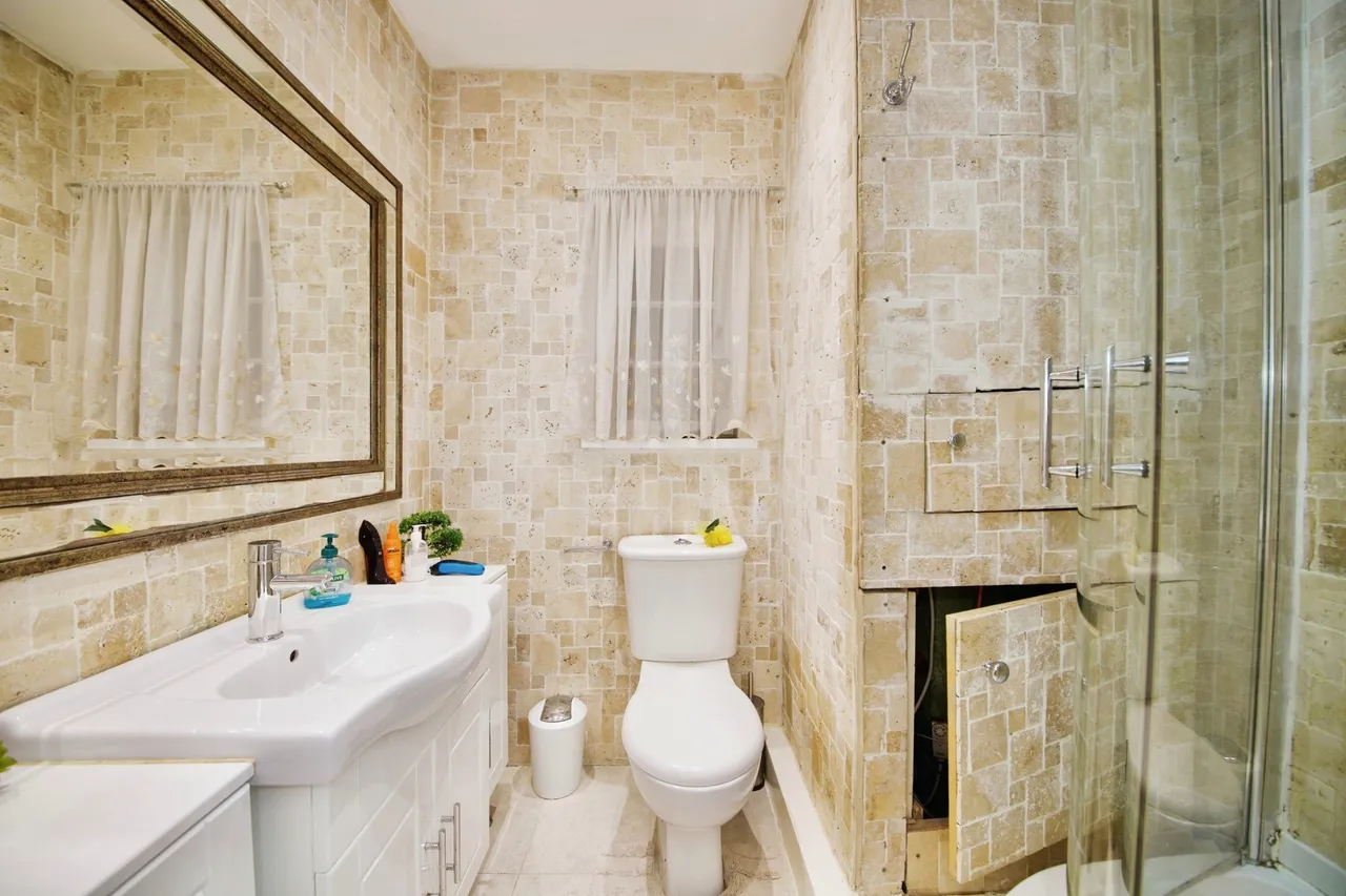 St. Georges Road, London, NW11, photo 8