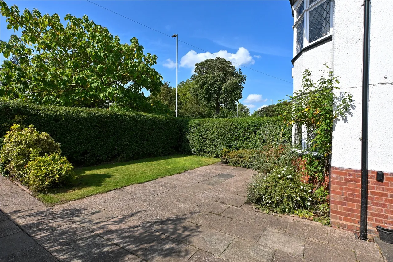 Bristol Road South, Northfield, Birmingham, B31 2PE, photo 25