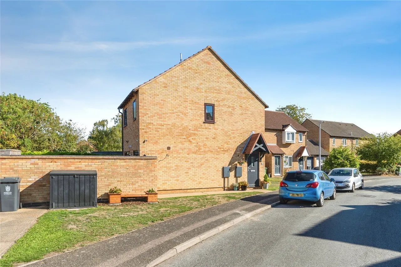 3 bed house for sale, The Sycamores, Milton, CB24