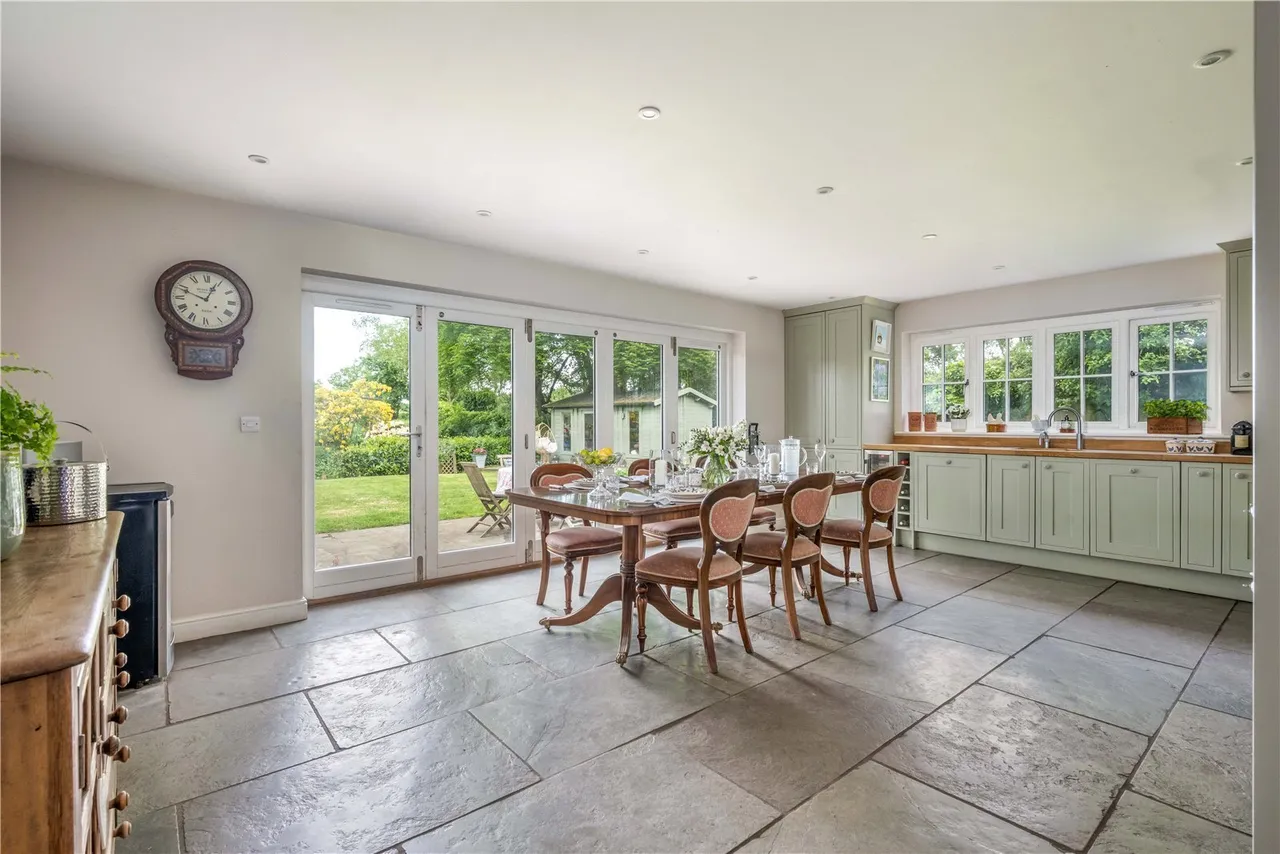 Fernhurst Road, Milland, GU30, photo 2