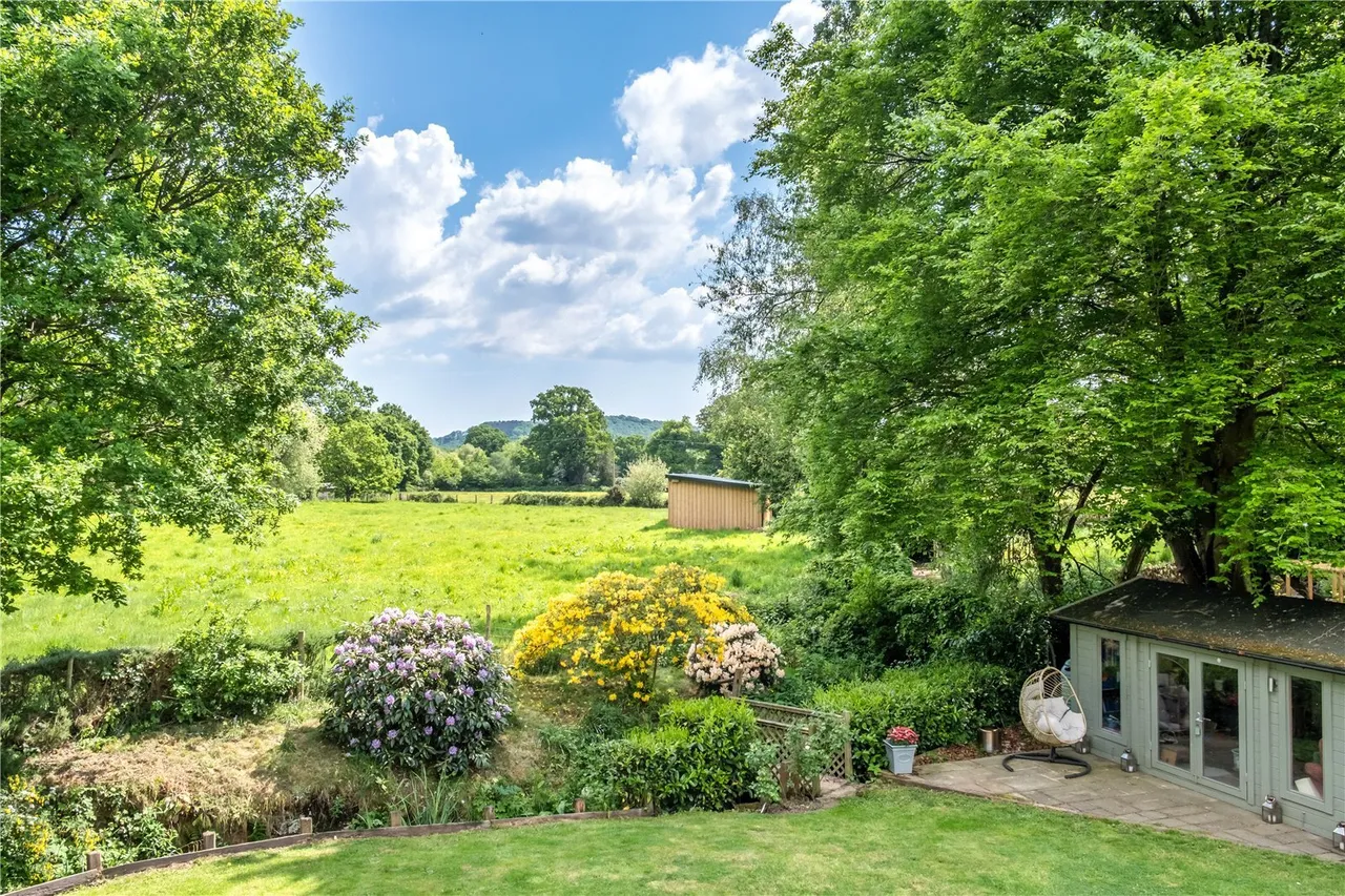 Fernhurst Road, Milland, GU30, photo 13