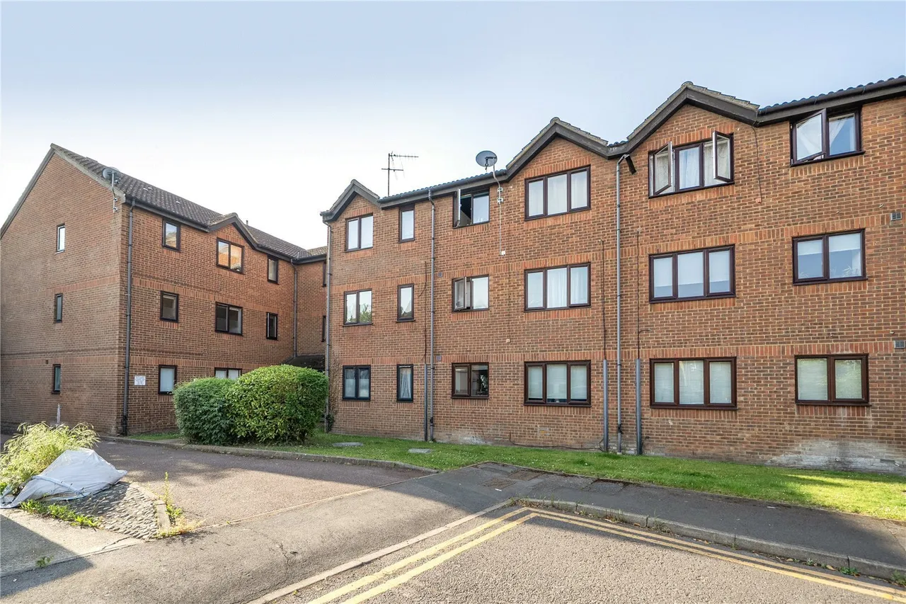 1 bed flat for sale — Parsonage Road, Grays, Essex, RM20
