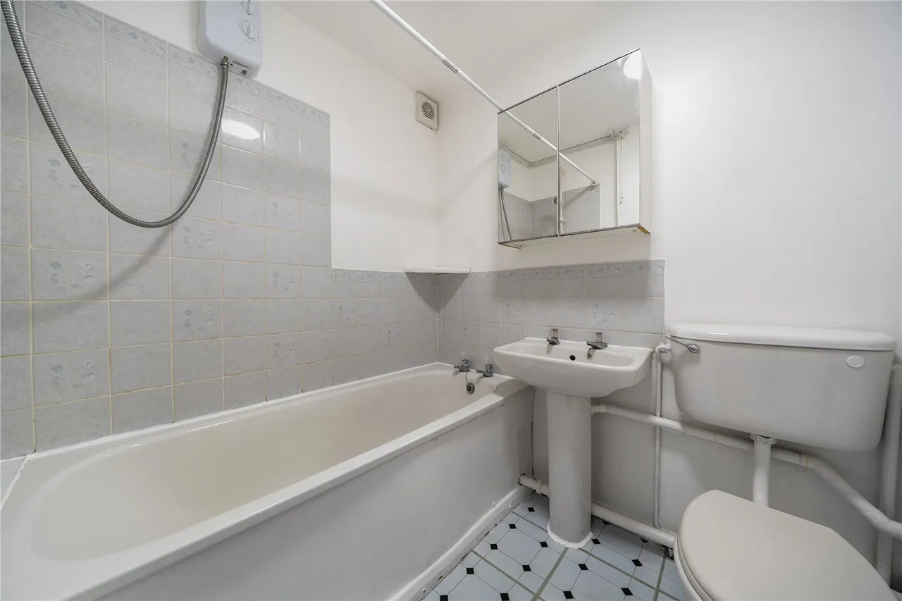 Parsonage Road, Grays, Essex, RM20, photo 10