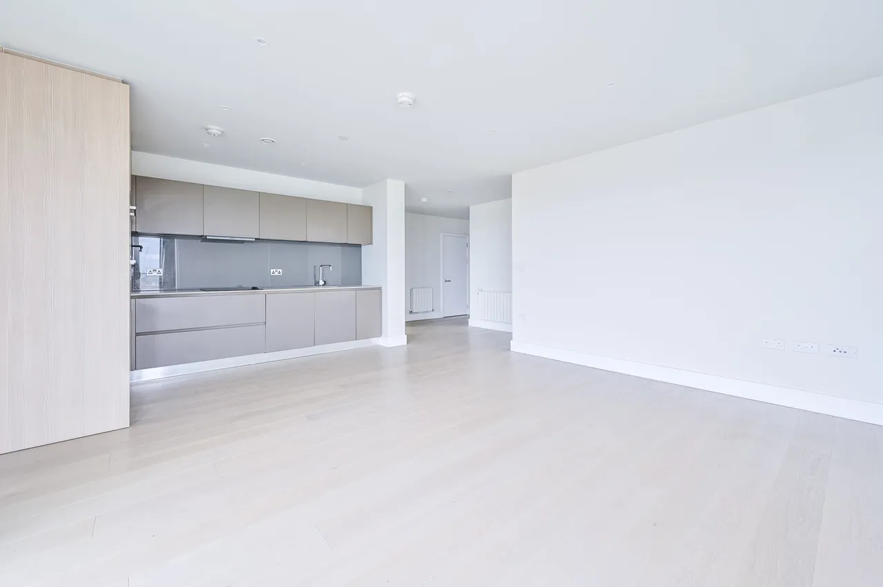 Flat 1003, Patterson Tower, 301 Kidbrooke Park Road, London, photo 4