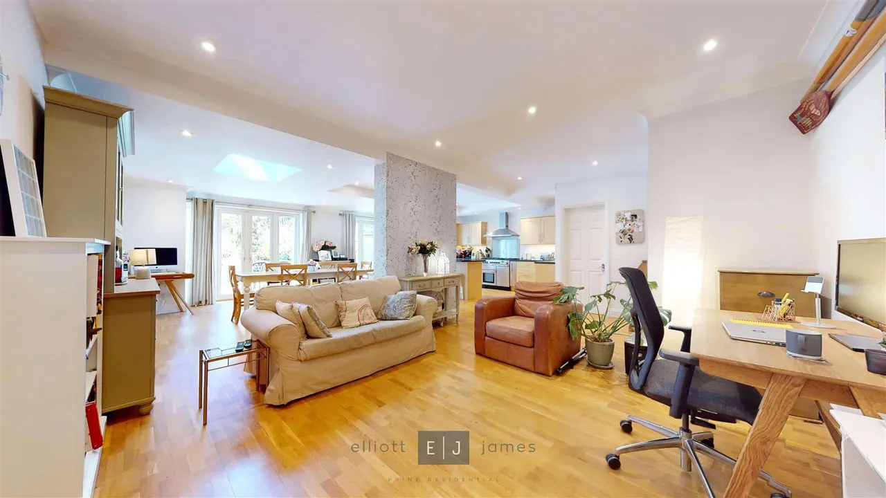 Woodberry Way, Chingford, E4, photo 9