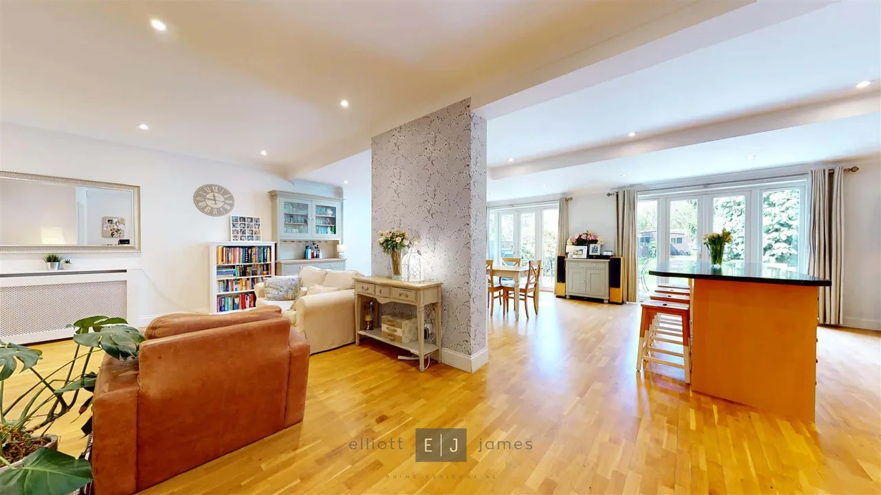 Woodberry Way, Chingford, E4, photo 5