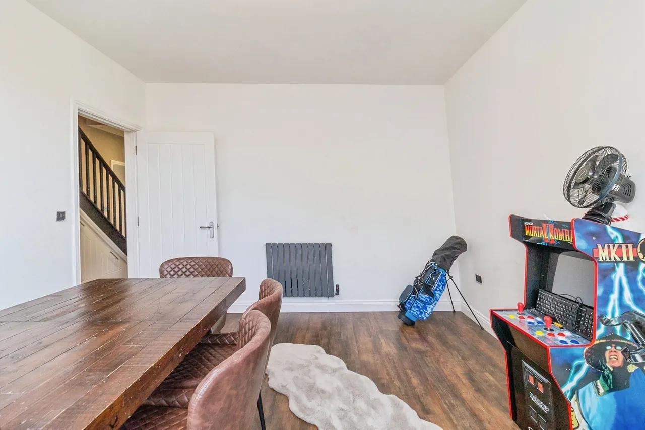 Shelsley Avenue, Ashland, Milton Keynes, Buckinghamshire, MK6, photo 8