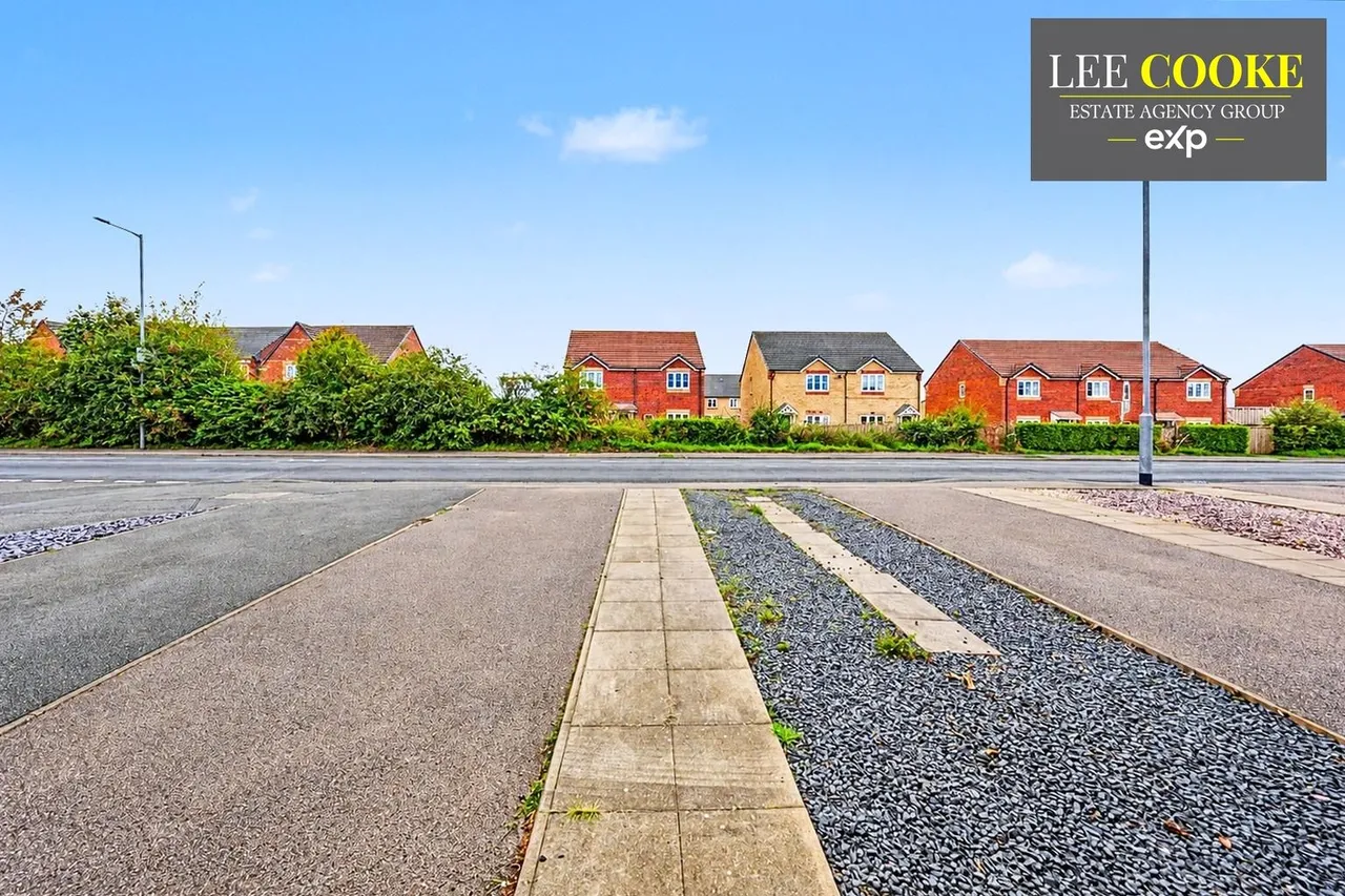 Lime Pit Lane, Cannock, WS11, photo 4