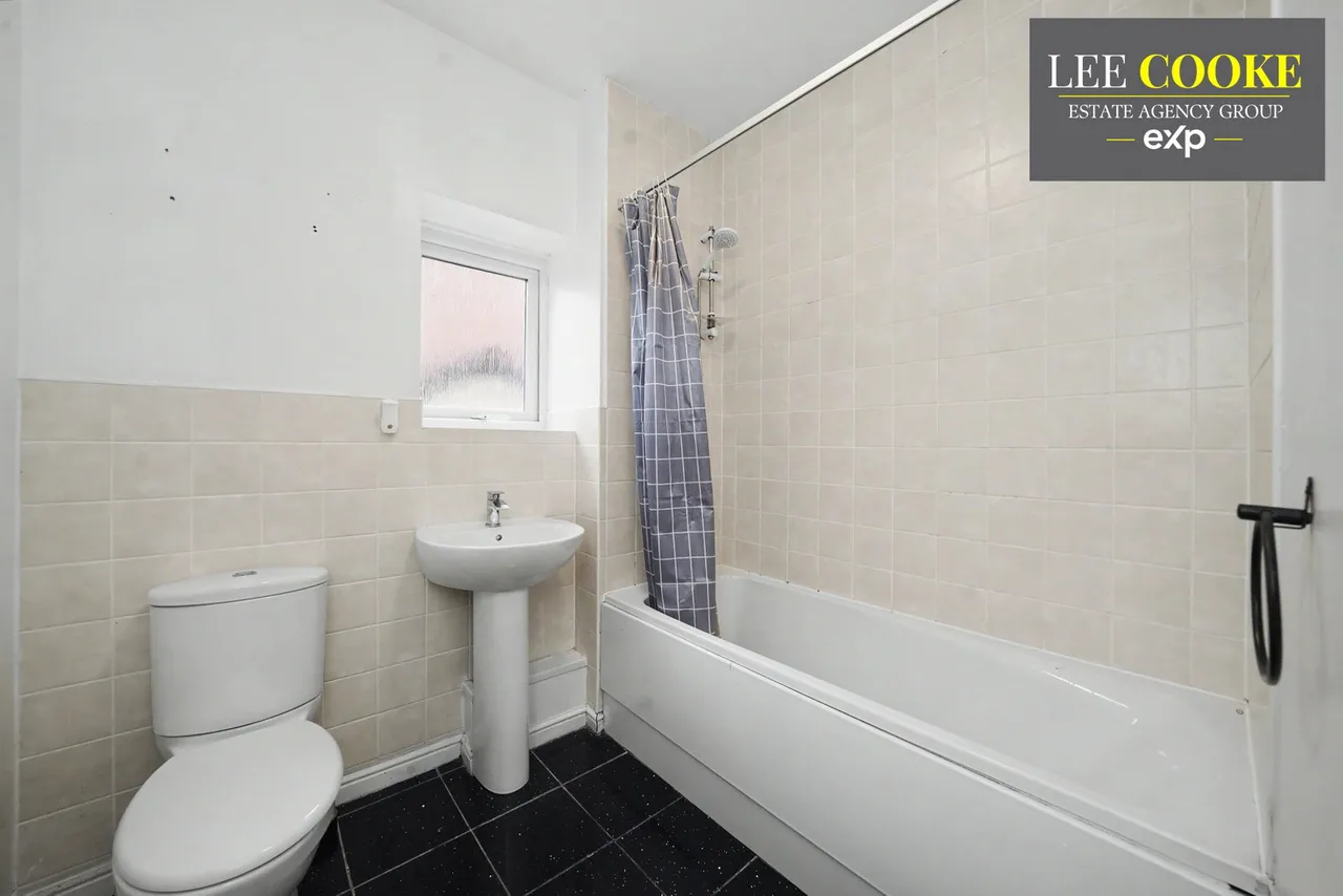 Lime Pit Lane, Cannock, WS11, photo 22