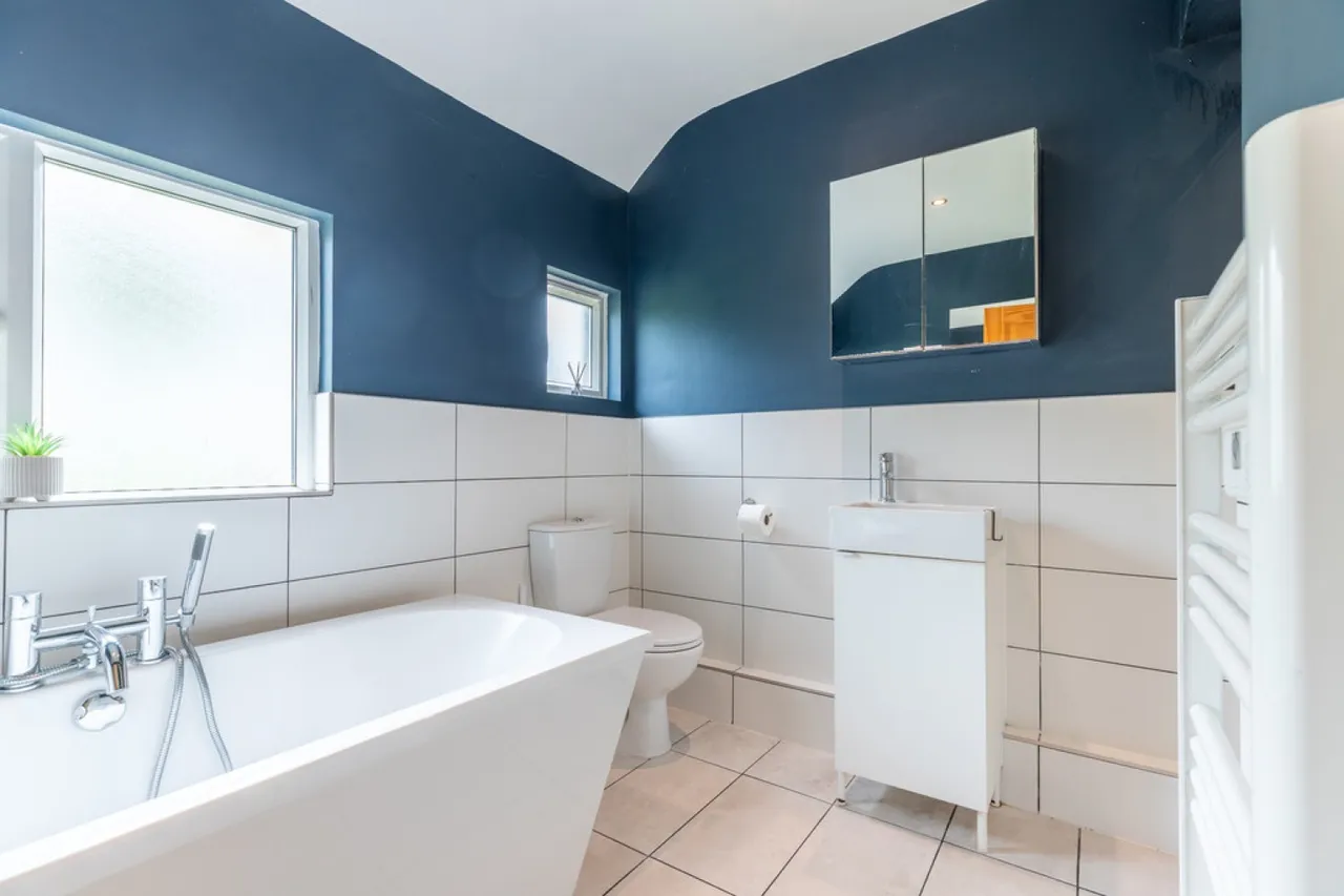 Hondslough Lane, Frodsham, WA6, photo 8