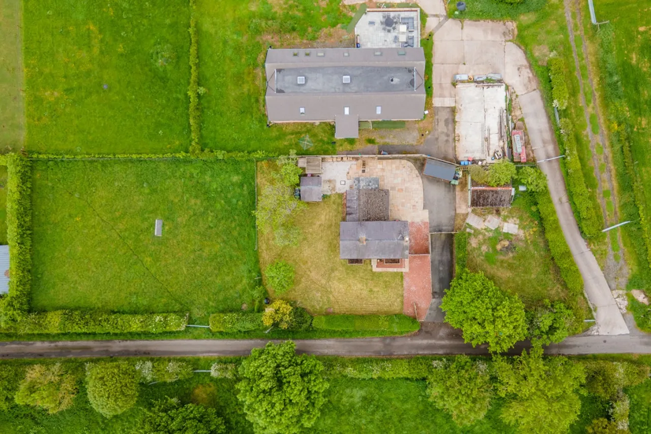 Hondslough Lane, Frodsham, WA6, photo 16