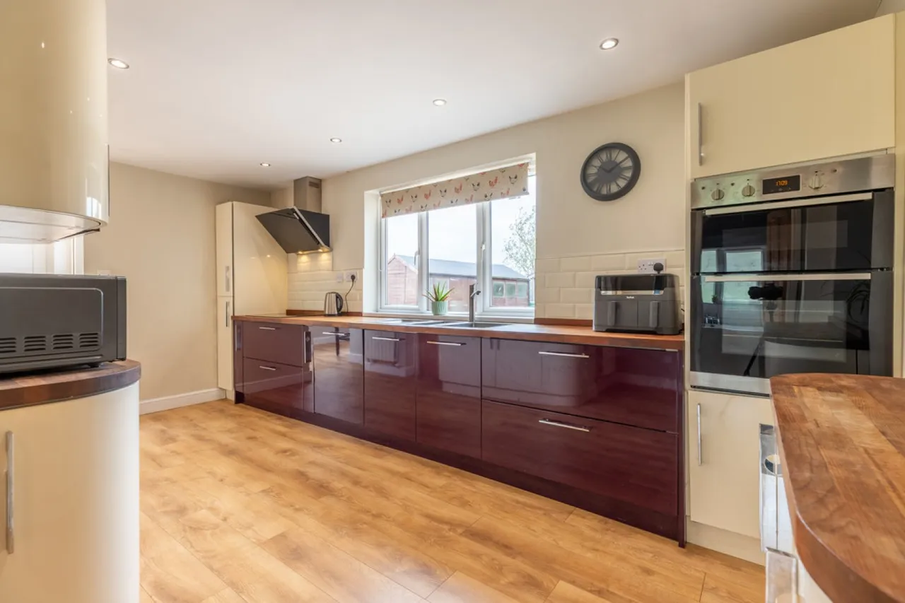 Hondslough Lane, Frodsham, WA6, photo 6