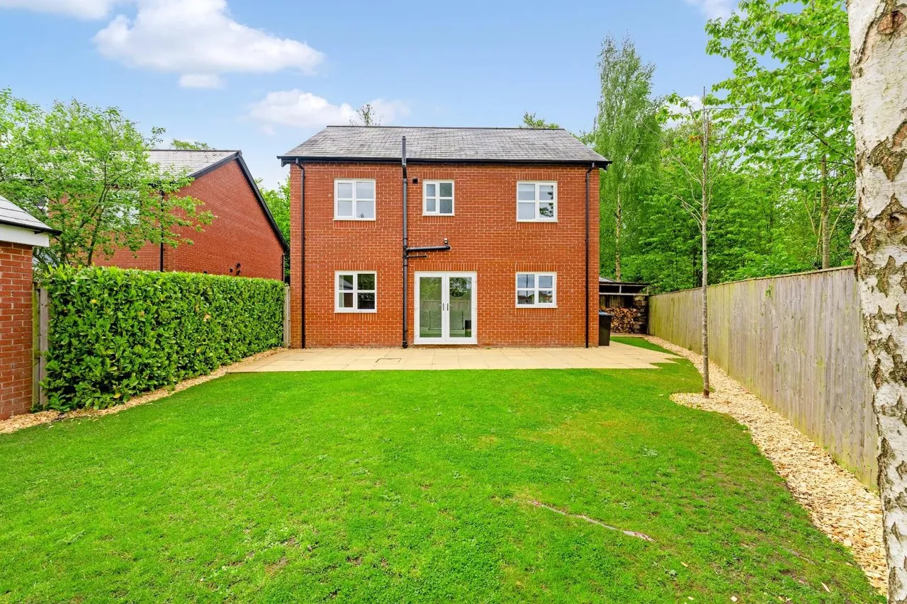 Plantin Road, Altrincham, Cheshire WA14 4YU, photo 6
