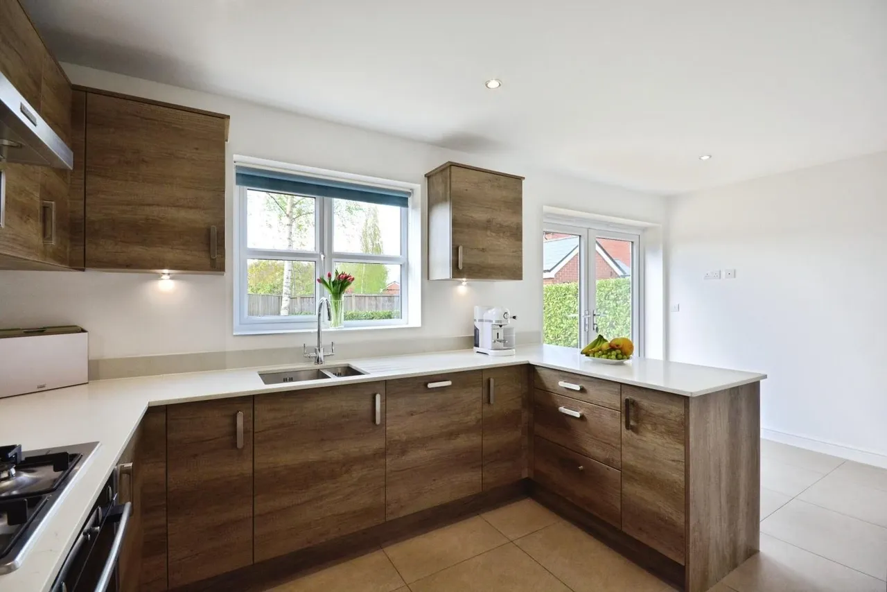 Plantin Road, Altrincham, Cheshire WA14 4YU, photo 11