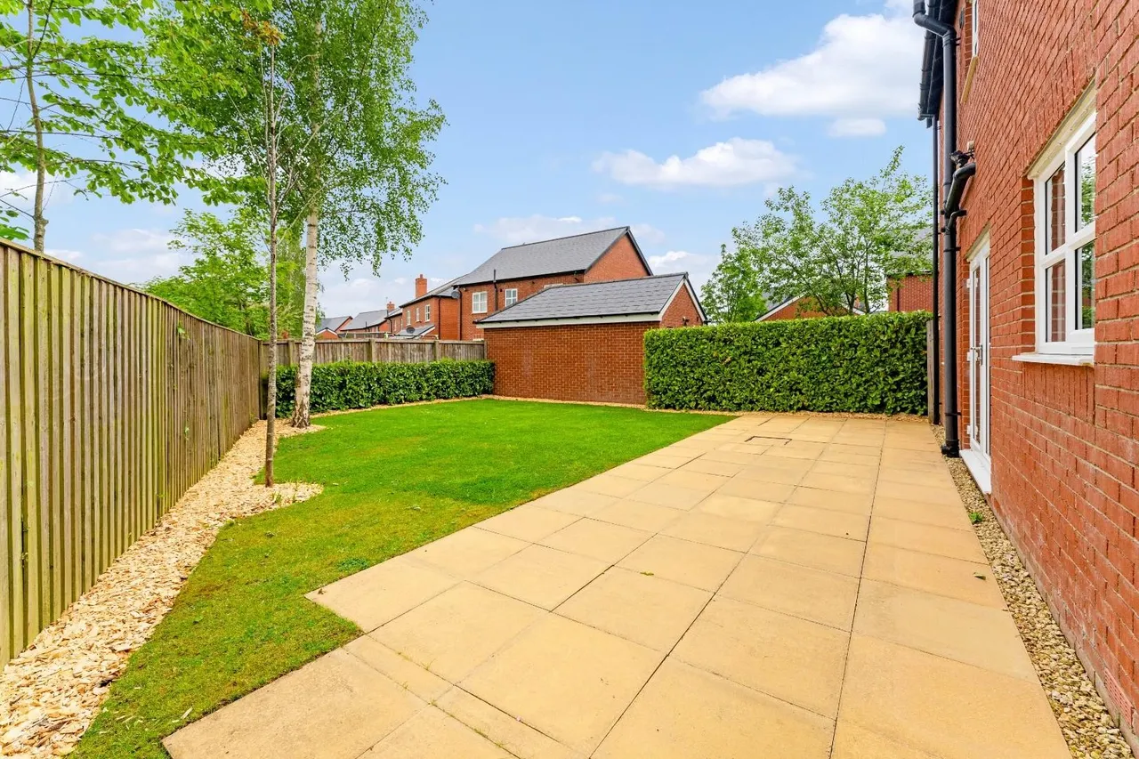 Plantin Road, Altrincham, Cheshire WA14 4YU, photo 15