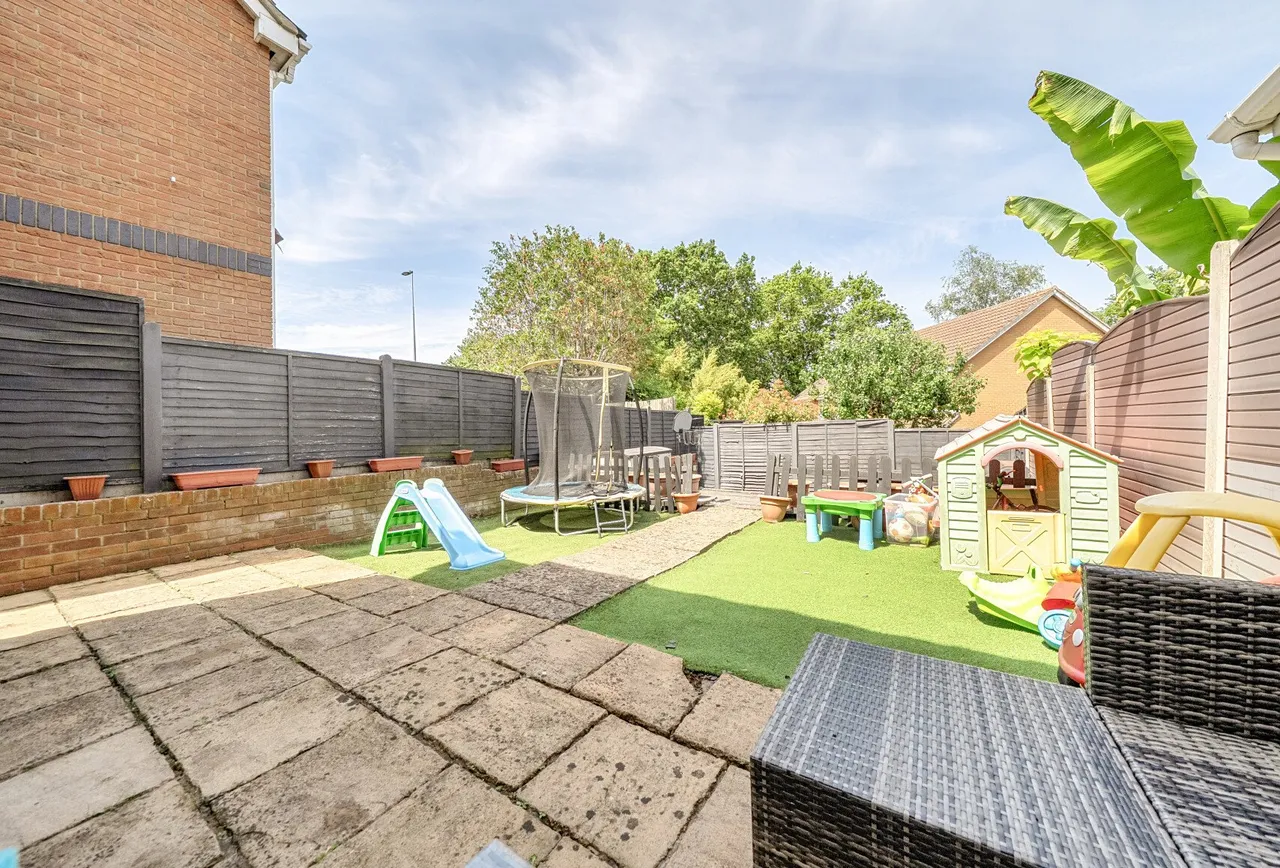 Ellan Hay Road, Gloucestershire, Bradley Stoke, BS32 0HF, photo 6