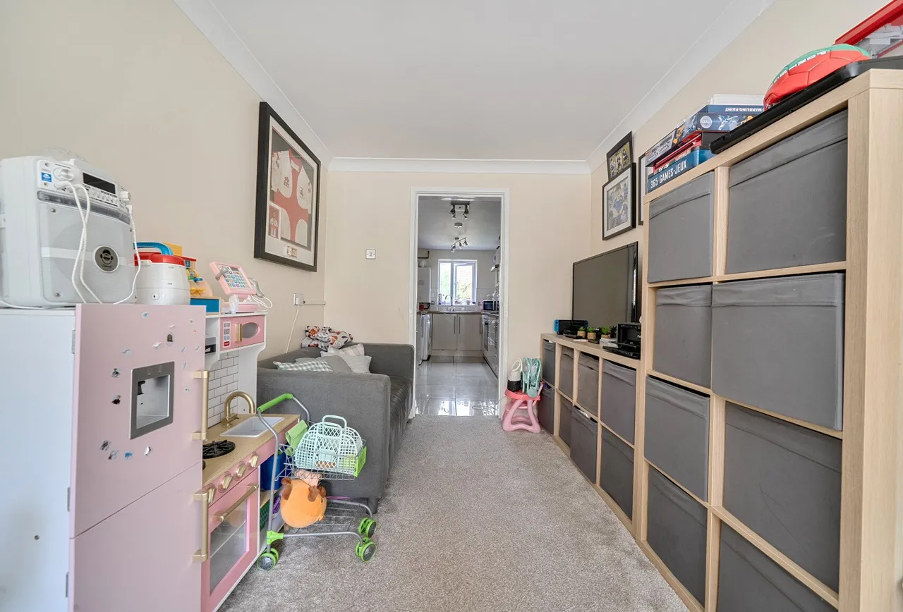 Ellan Hay Road, Gloucestershire, Bradley Stoke, BS32 0HF, photo 16