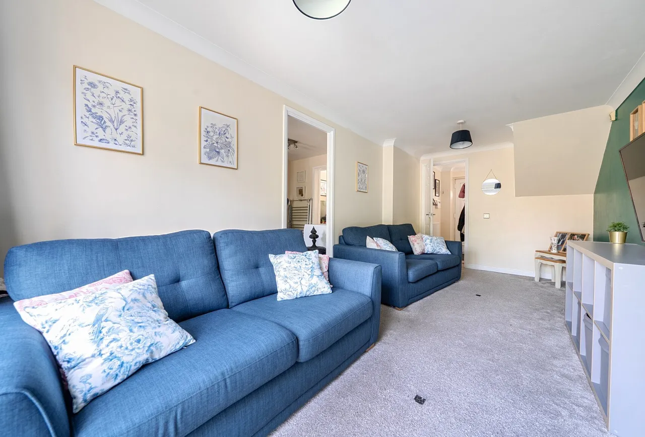 Ellan Hay Road, Gloucestershire, Bradley Stoke, BS32 0HF, photo 7
