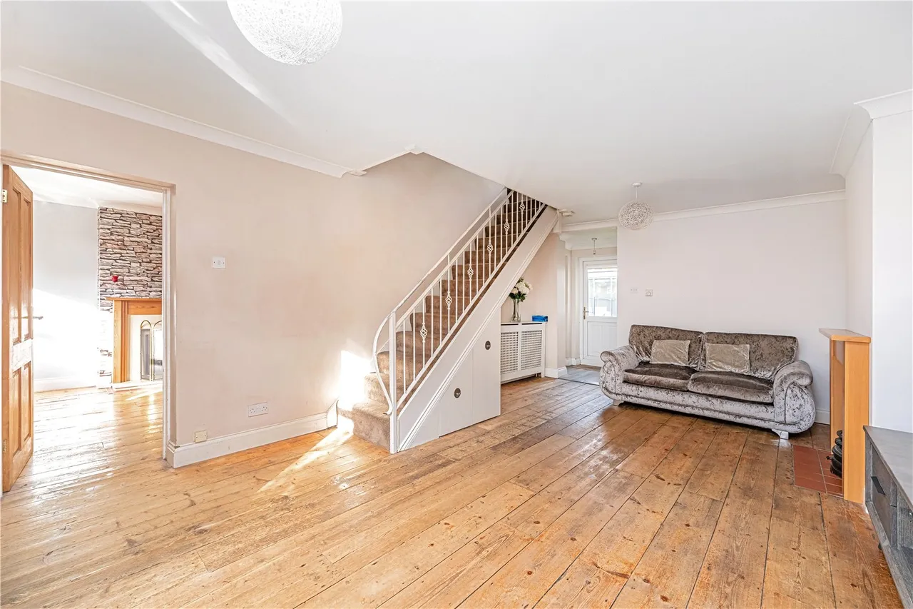 Forge Lane, Sunbury, TW16 6EE, photo 4