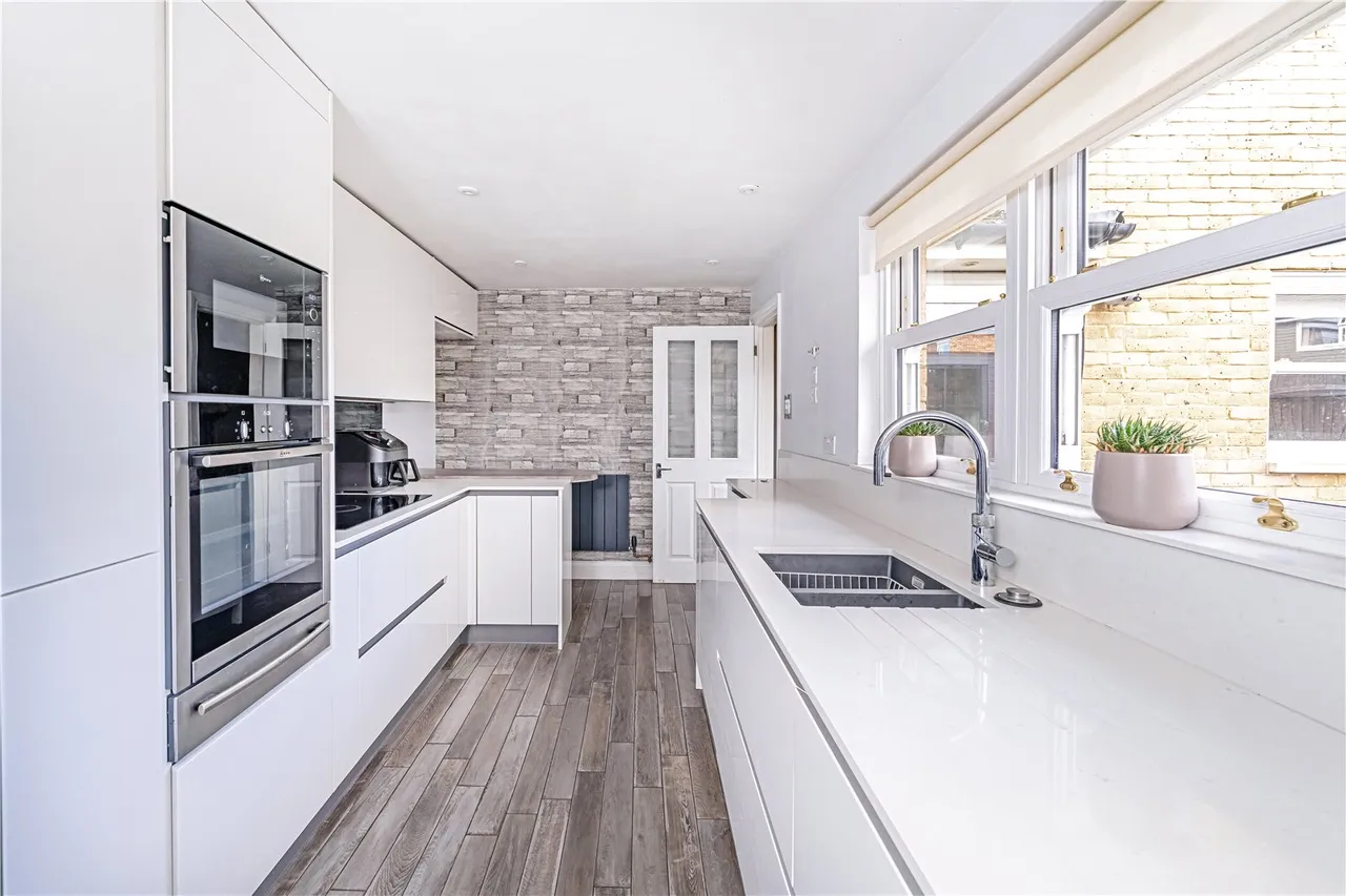 Forge Lane, Sunbury, TW16 6EE, photo 5