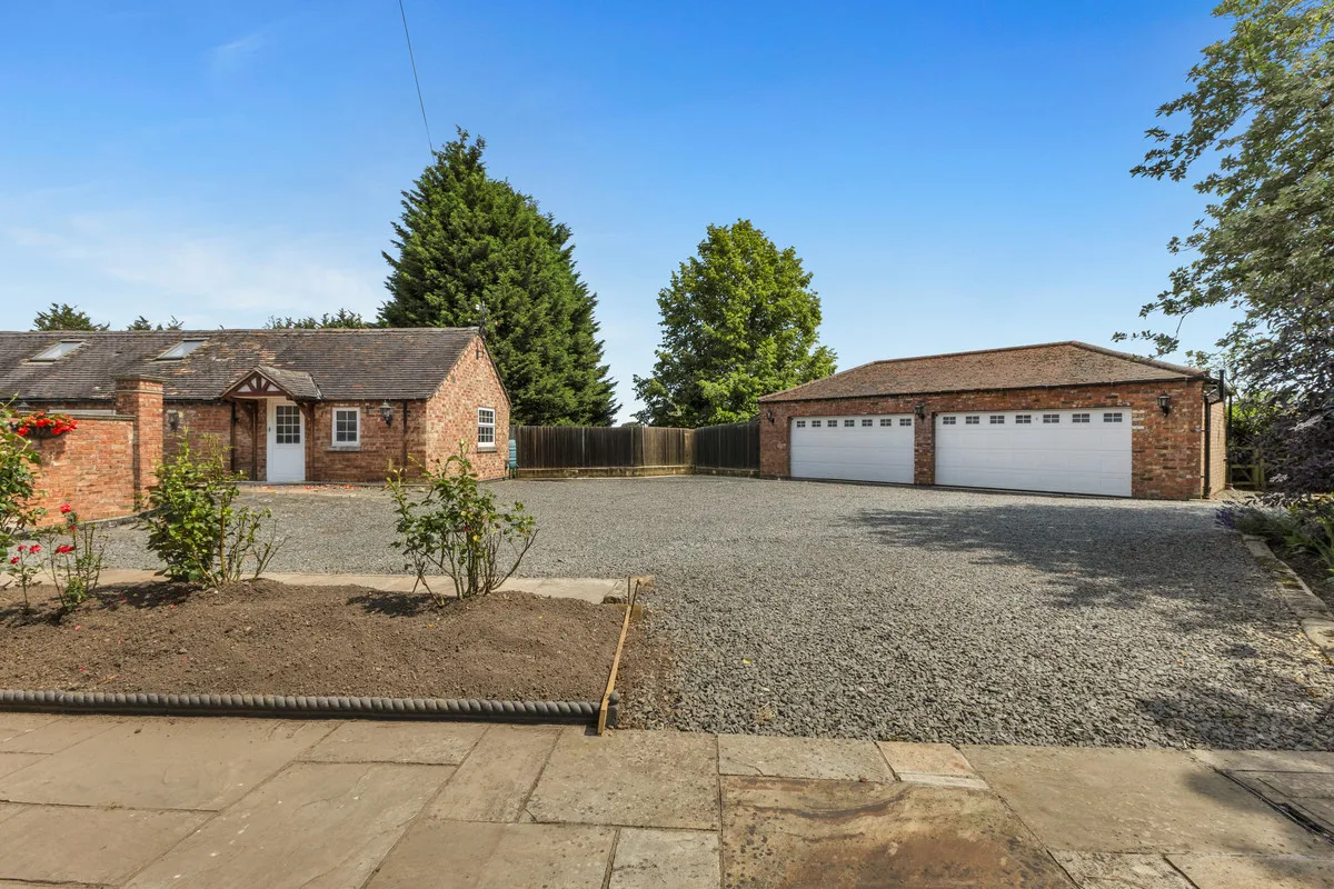 Watling Street, Nuneaton, CV10, photo 28