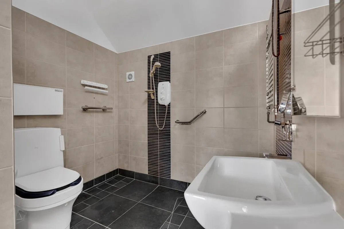 Watling Street, Nuneaton, CV10, photo 33
