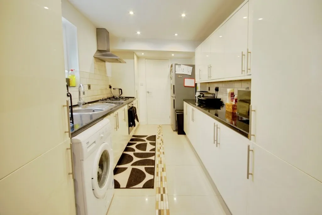 Chester Road, Watford, photo 4