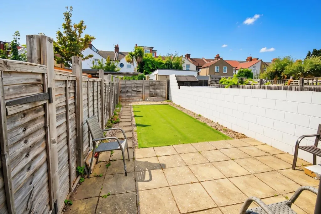 Chester Road, Watford, photo 9