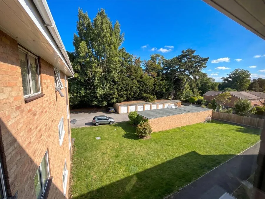 Cedar Drive, Sunningdale, SL5, photo 9