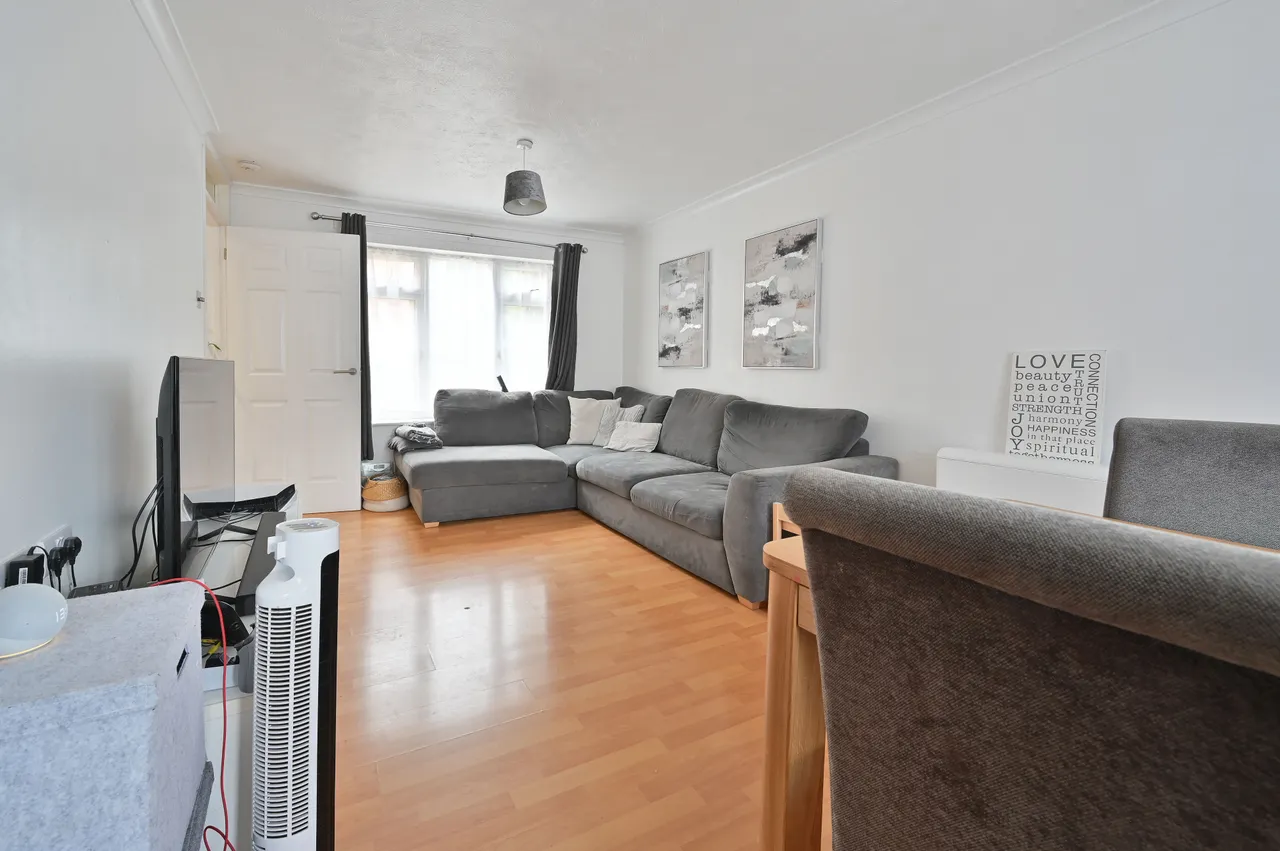 Flat 8, Rydal Court, Watford, photo 4