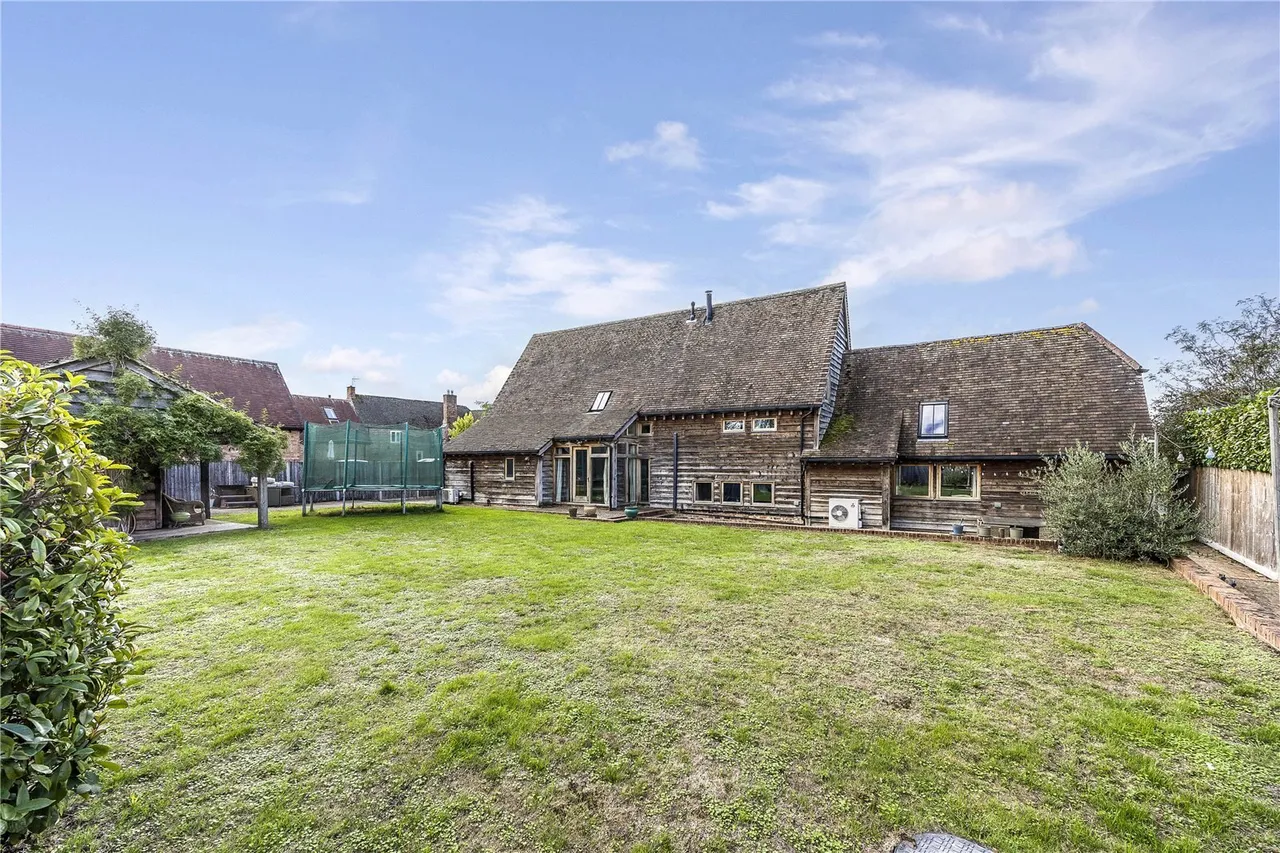 Dean Lane, Stoke Orchard, GL52, photo 2