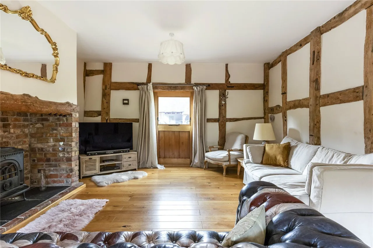 Dean Lane, Stoke Orchard, GL52, photo 7